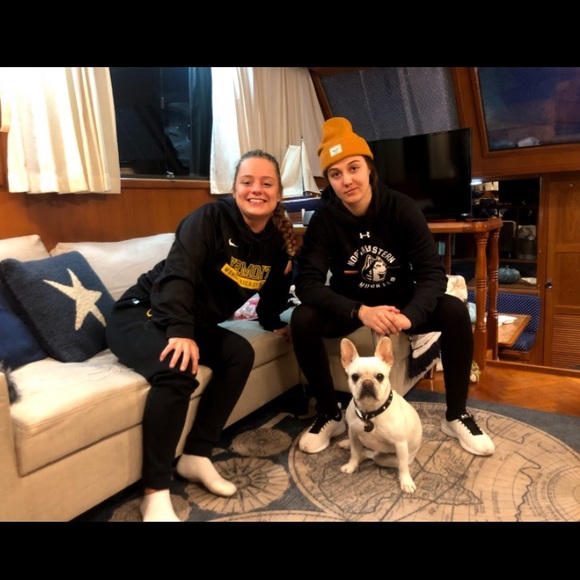 Meet your Posher, Gwyneth - Picture 4 of 6